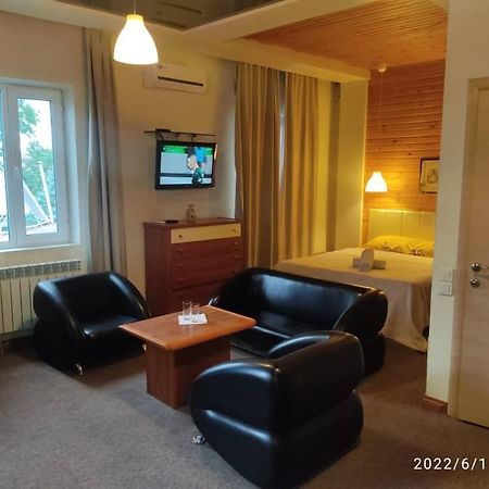Strelets Hotel Bishkek Exterior photo